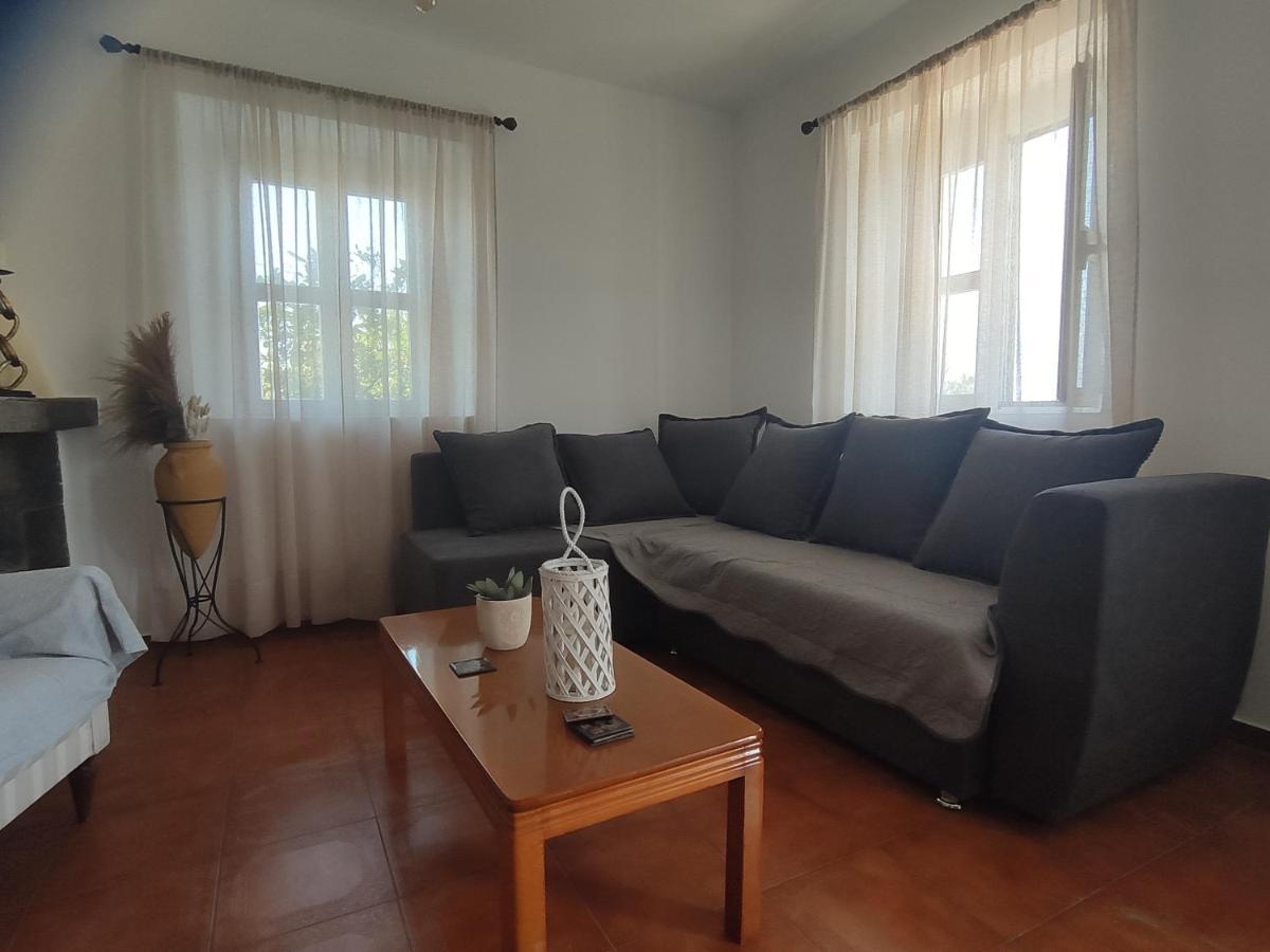Traditional Kos Villa With Swimming Pool, Lawn Yard And Bbq Bagian luar foto