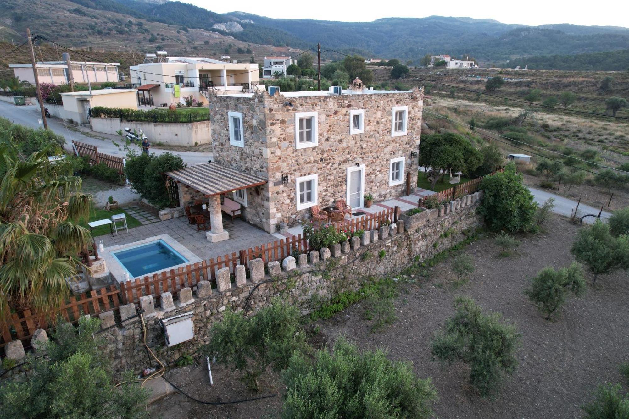 Traditional Kos Villa With Swimming Pool, Lawn Yard And Bbq Bagian luar foto