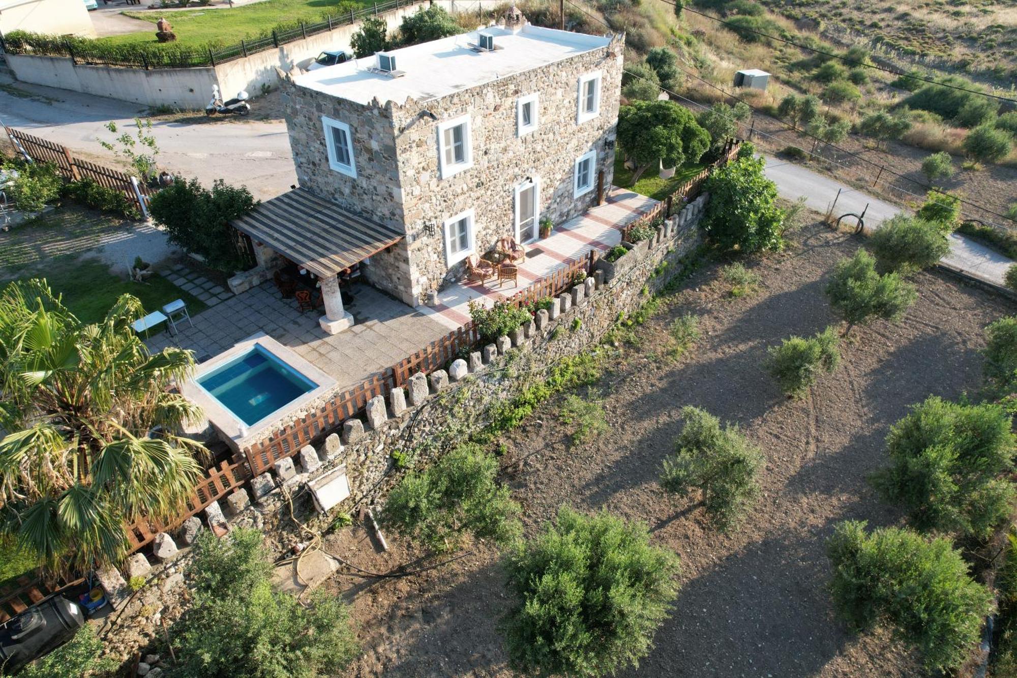 Traditional Kos Villa With Swimming Pool, Lawn Yard And Bbq Bagian luar foto